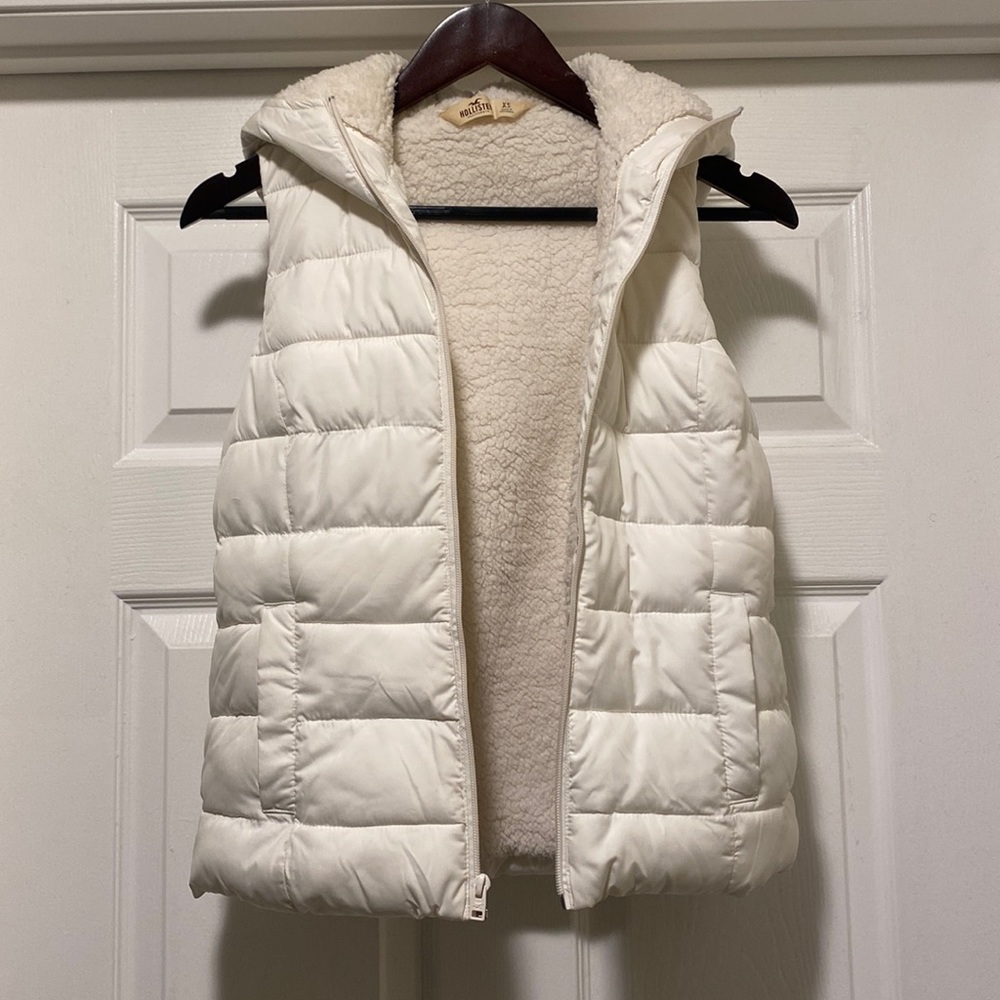Cute off white vest